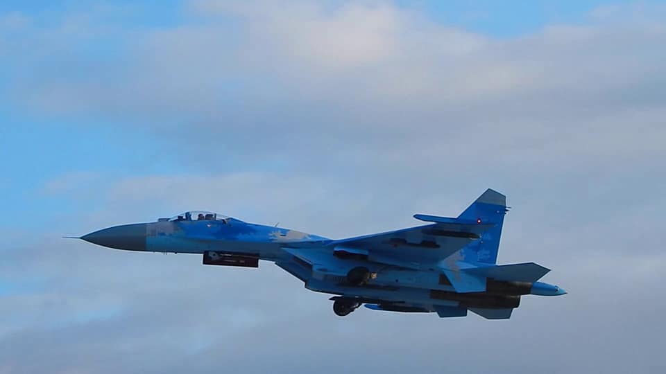 Миргородские летчики-истребители совершенствовали мастерство в сложных метеоусловиях