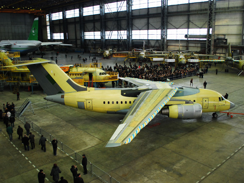 ГП «Серийный завод «Антонов» передало на летные испытания 2 новых самолета (фоторепортаж)